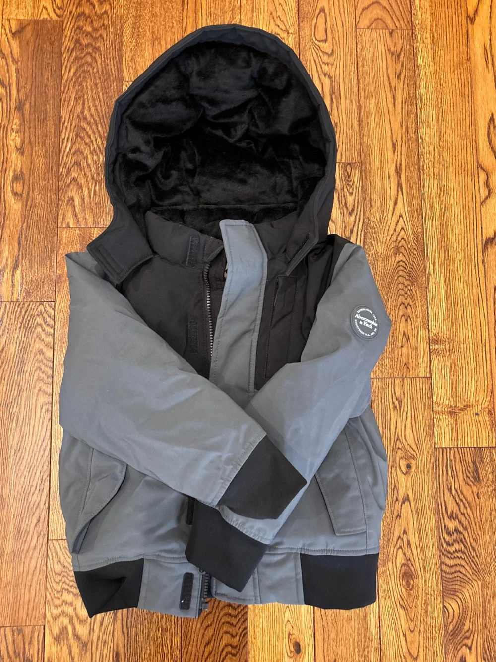 Abercrombie Kids Boy’s Two-Tone Gray & Black Hooded Jacket - Size 5/6